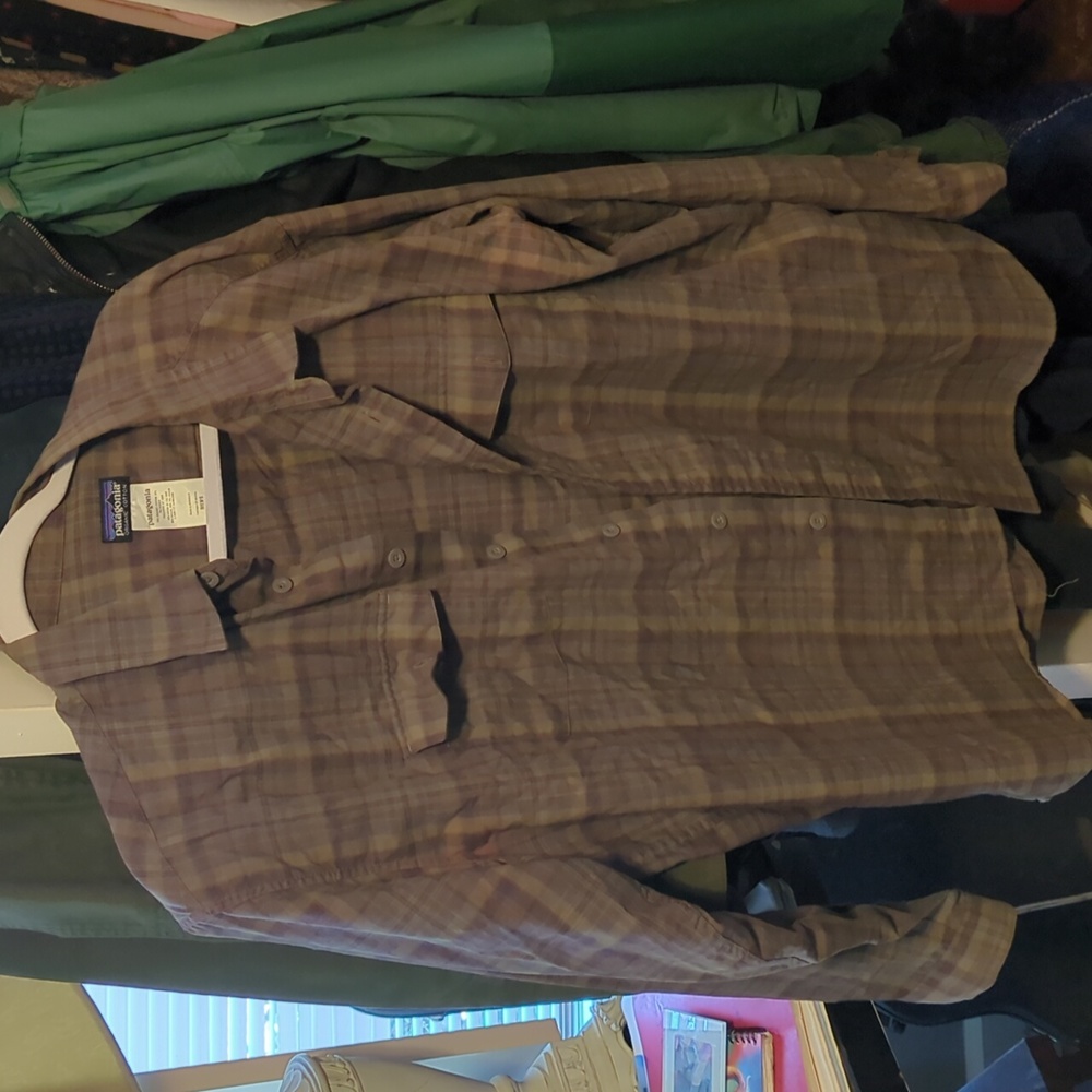 Patagonia Men's XL buttondown